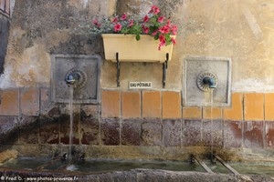 fontaine de Beauvezer