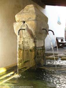 fontaine et lavoir de Mirabeau