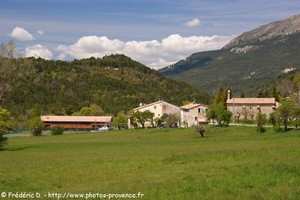 Peyroules dans les Alpes-de-Haute-Provence