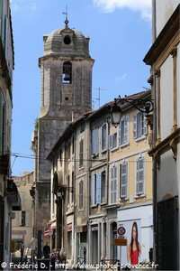 église Saint-Julien d'Arles
