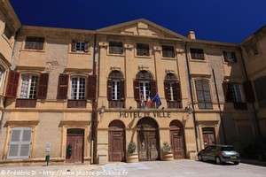 mairie de Peyrolles-en-Provence