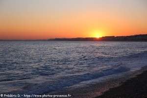 coucher de soleil sur la promenade des anglais de Nice