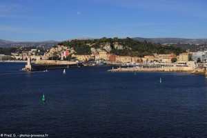 le port de Nice et la colline du château