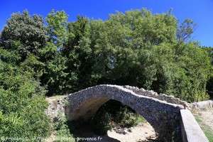 pont romain de Besse-sur-Issole