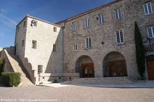 la mairie du Castellet