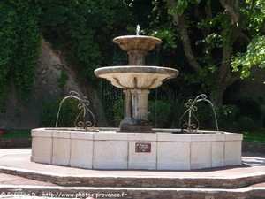 fontaine de l'Ancien Marché