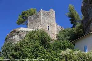 la tour du château du Beaucet