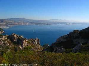 vue sur l'Estaque, Marseille, la chaine de l'Etoile et le Garlaban