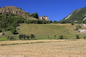 le ch&acirc;teau des P&eacute;rier de Clumanc