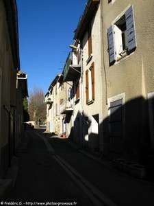 rue principale de Mirabeau