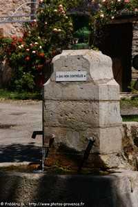 fontaine de saint-geniez