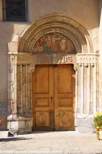 la porte latérale sud de l'église Saint-Pons