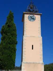 la tour de l'horloge de villeneuve