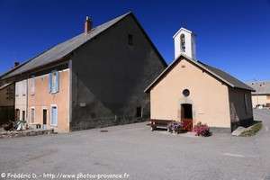 la chapelle Saint-Pierre-ès-Liens au hameau des Matherons