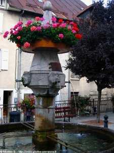 la fontaine de la place Lesdiguières à Chorges