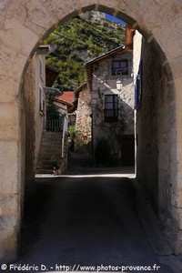portail Saint-Michel de La Beaume