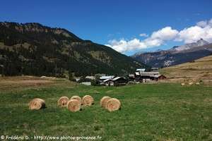 hameau de La Rua à Molines en Queyras