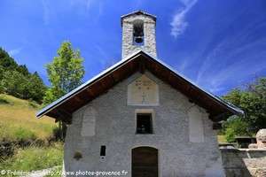 la chapelle Saint-Jean sur la route de Puy Aillaud