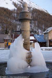 fontaine de Villar d'Arêne