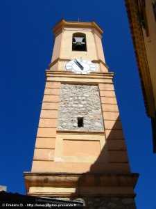 le clocher de l'église Saint-Jacques le Majeur