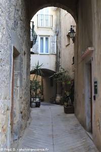 ruelle de Berre-les-Alpes