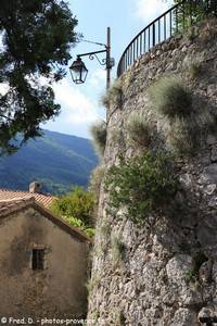 la rue de la Tour à Gattières