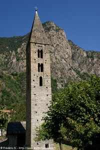le clocher Saint-Pierre d'Isola