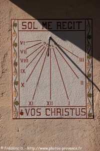 cadran solaire de la chapelle Sainte-Anne des Launes