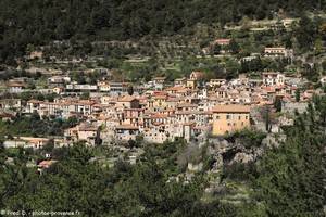 Peille, village perch&eacute; des Alpes-Maritimes