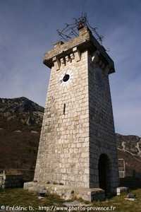 la tour de l'horloge de Sigale