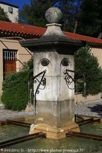 fontaine de Belcodène