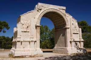 l'arc de triomphe de saint-rémy-de-provence