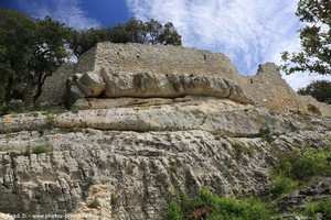 rempart du fort de Buoux