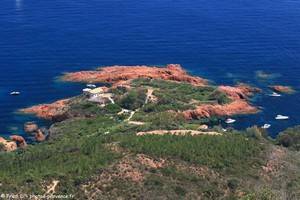 la pointe du Cap Roux
