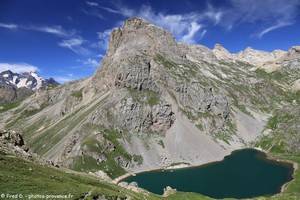 le Grand Lac et la Roche Colombe