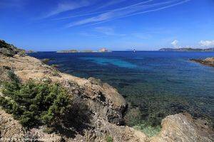 la calanque du Maure face au fort du Petit Langoustier