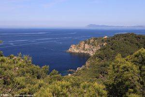 la pointe des Carri&egrave;res et le fort du Grand Langoustier