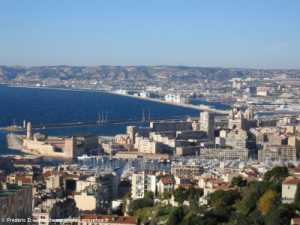 le Vieux-Port et la rade de Marseille vue depuis la Bonne Mère