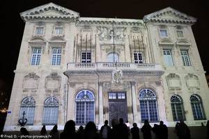 video mapping sur la mairie de Marseille pour No&euml;l 2025