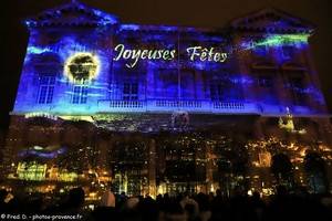 video mapping sur la mairie de Marseille pour No&euml;l 2025