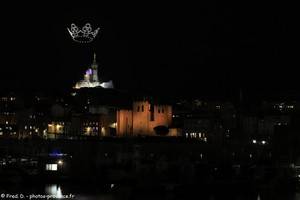 spectacle de drons &agrave; Marseille pour No&euml;l 2025