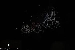spectacle de drons &agrave; Marseille pour No&euml;l 2025