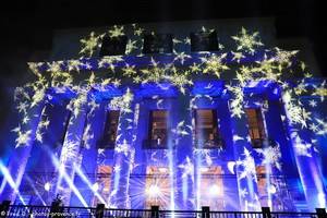 video mapping sur l'op&eacute;ra de Marseille pour No&euml;l 2025
