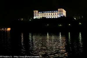 le palais du Pharo by night