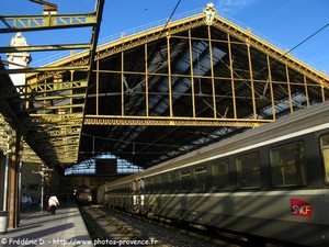 train en gare Marseille saint-charles