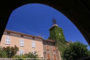 la tour de l'horloge de Roquebrune-sur-Argens