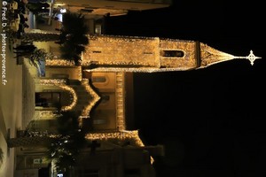 &eacute;glise Saint-Nazaire illumin&eacute;e