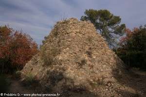 la pyramide du château de Tourves