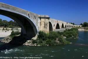 pont Saint-Esprit sur le Rhône à Lamotte-du-Rhône