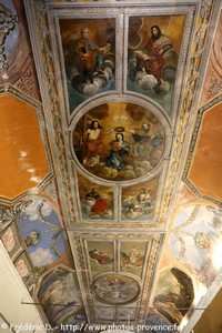 plafond de la chapelle des Pénitents Blancs de Mazan